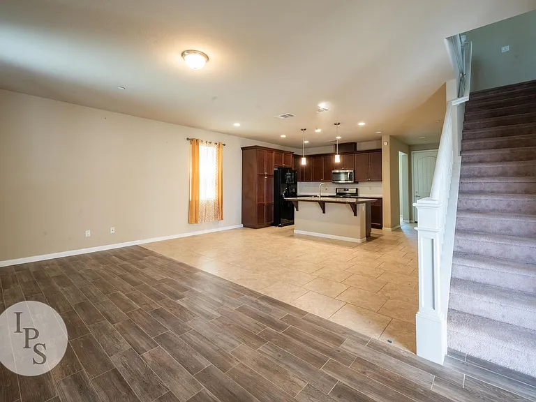 6414 W Norwich Ave — Photo 8