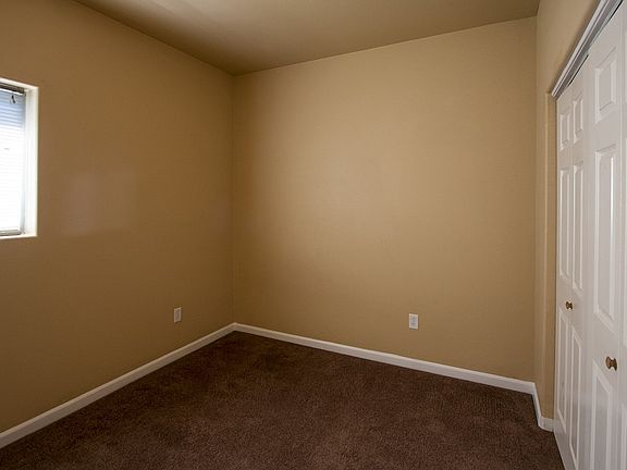 5th image of 821 W Dalton Ave