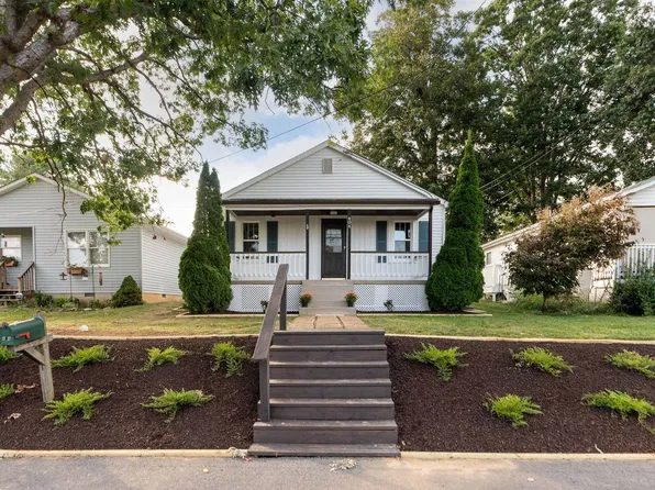 404 F St, Staunton, VA 24401