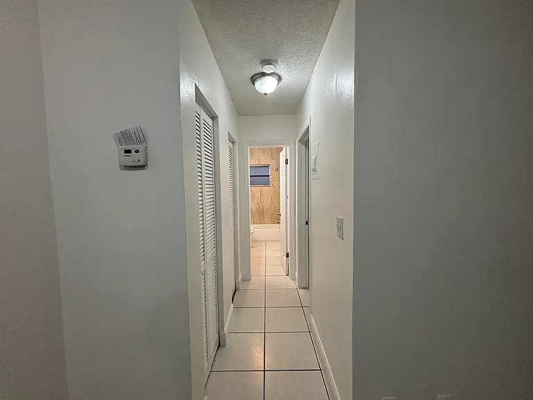 1916 SW 11th St #31 — Photo 7