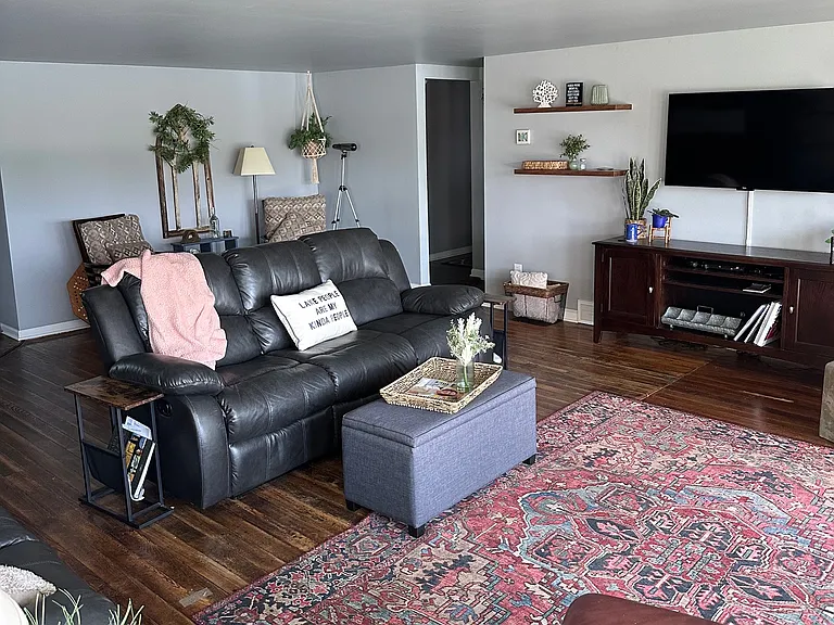 11298 Long Point Dr — Photo 3
