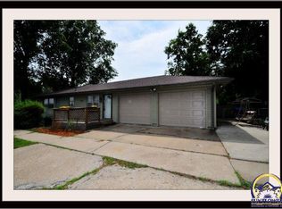 4712 SW 22nd St, Topeka, KS 66614