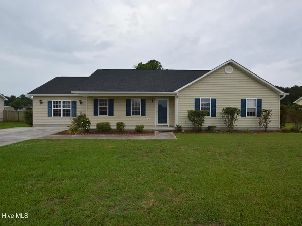 107 Esquire Dr, Richlands, NC 28574