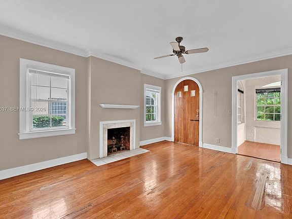 4th image of 644 Navarre Ave