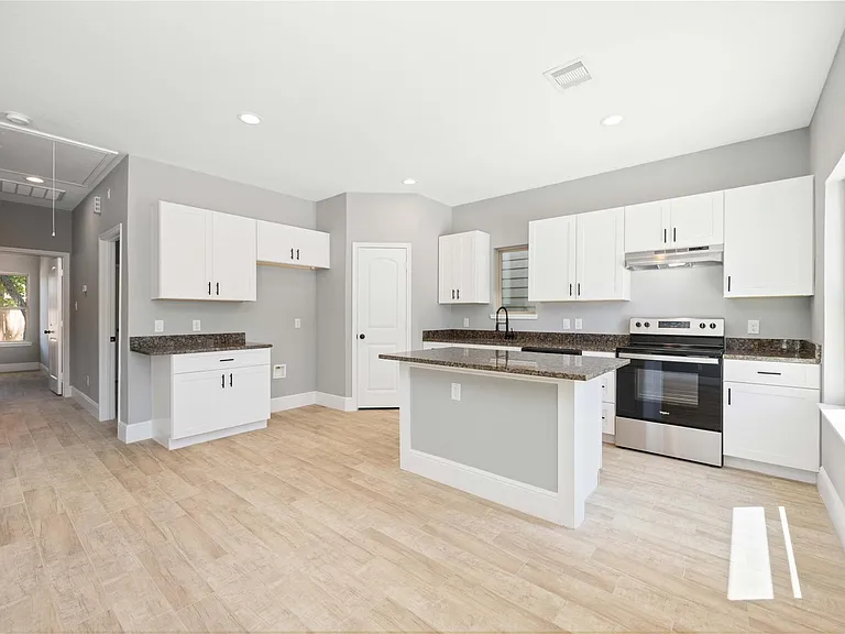 4651 Mallow St #B — Photo 6