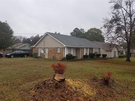 2nd image of 743 N Burbank Dr