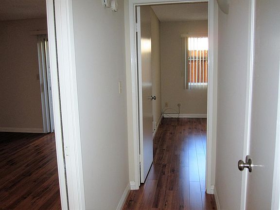 4th image of 350 S Oakland Ave Unit 211