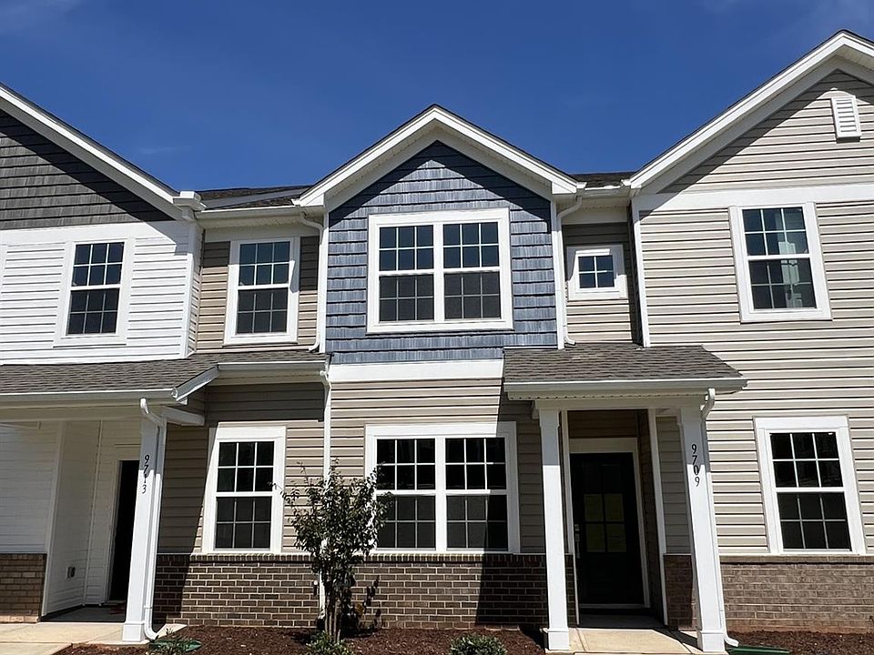 1st image of 9658 Old Garden Cir