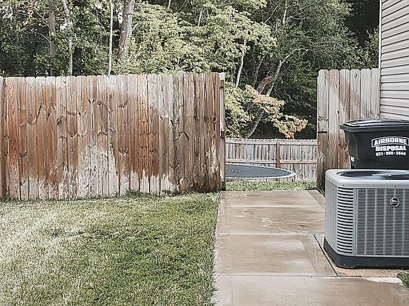 4th image of 1241 Gentry Dr