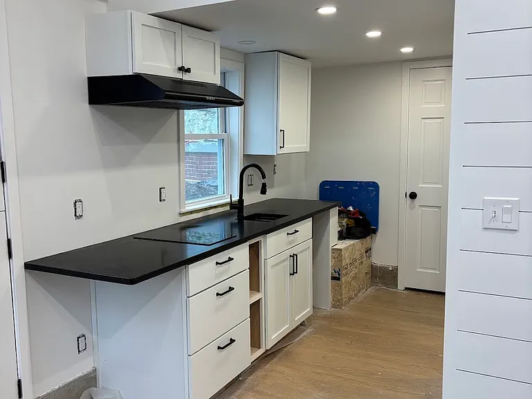 20 Pleasant St — Photo 5