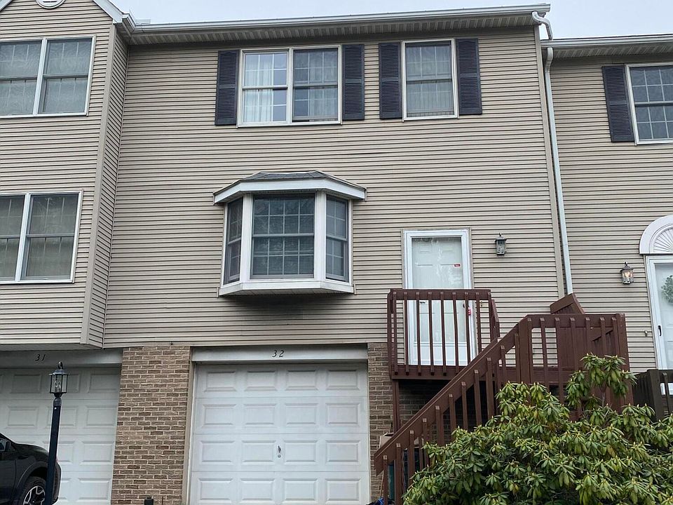 1st image of 32 Briarwood Way
