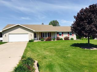 2425 Royal Bay Ridge Rd, New Franken, WI 54229