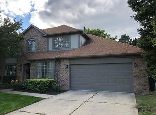805 Englewood Dr, Rochester Hills, MI 48309
