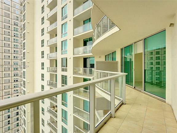 3rd image of 300 S Biscayne Blvd #T-2205