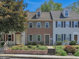 25 Pennwick Dr, Lititz, PA 17543