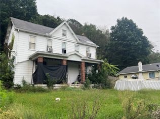 1776 Airport Rd, Leechburg, PA 15656