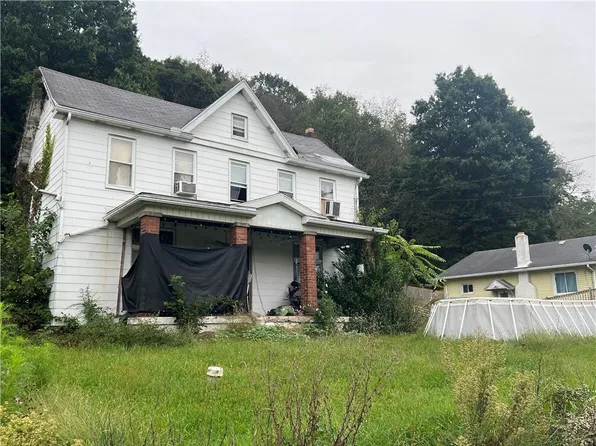 1776 Airport Rd, Leechburg, PA 15656
