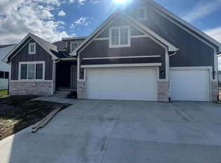 541 Walnut Dr, Huxley, IA 50124