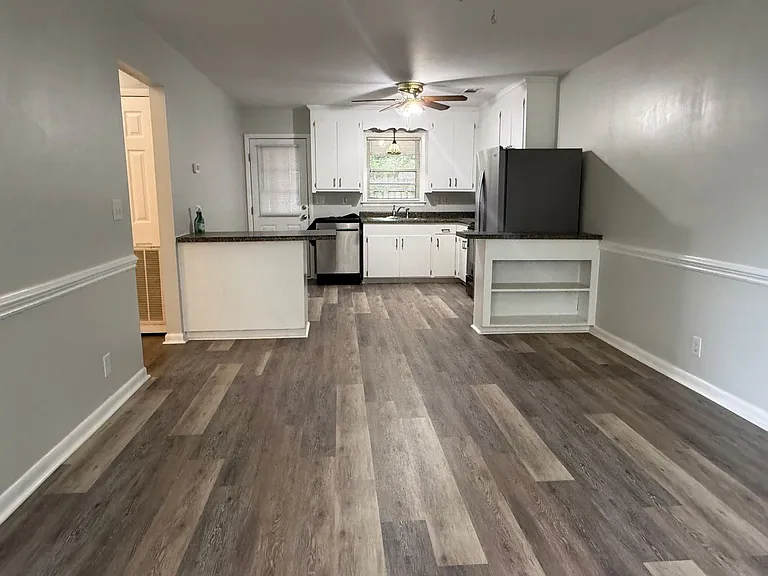 1746 E Avalon Cir #B — Photo 6