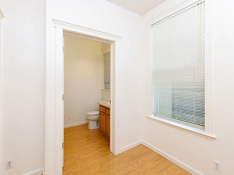Pogonip Terrace Apartments — Photo 17