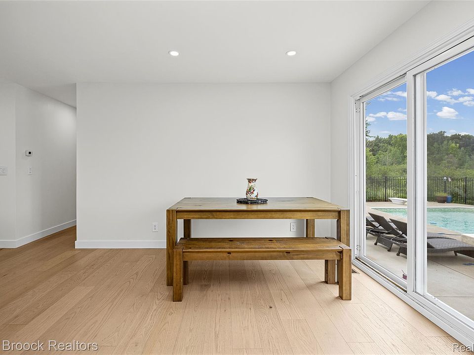 2000 Matthew St, photo 13
