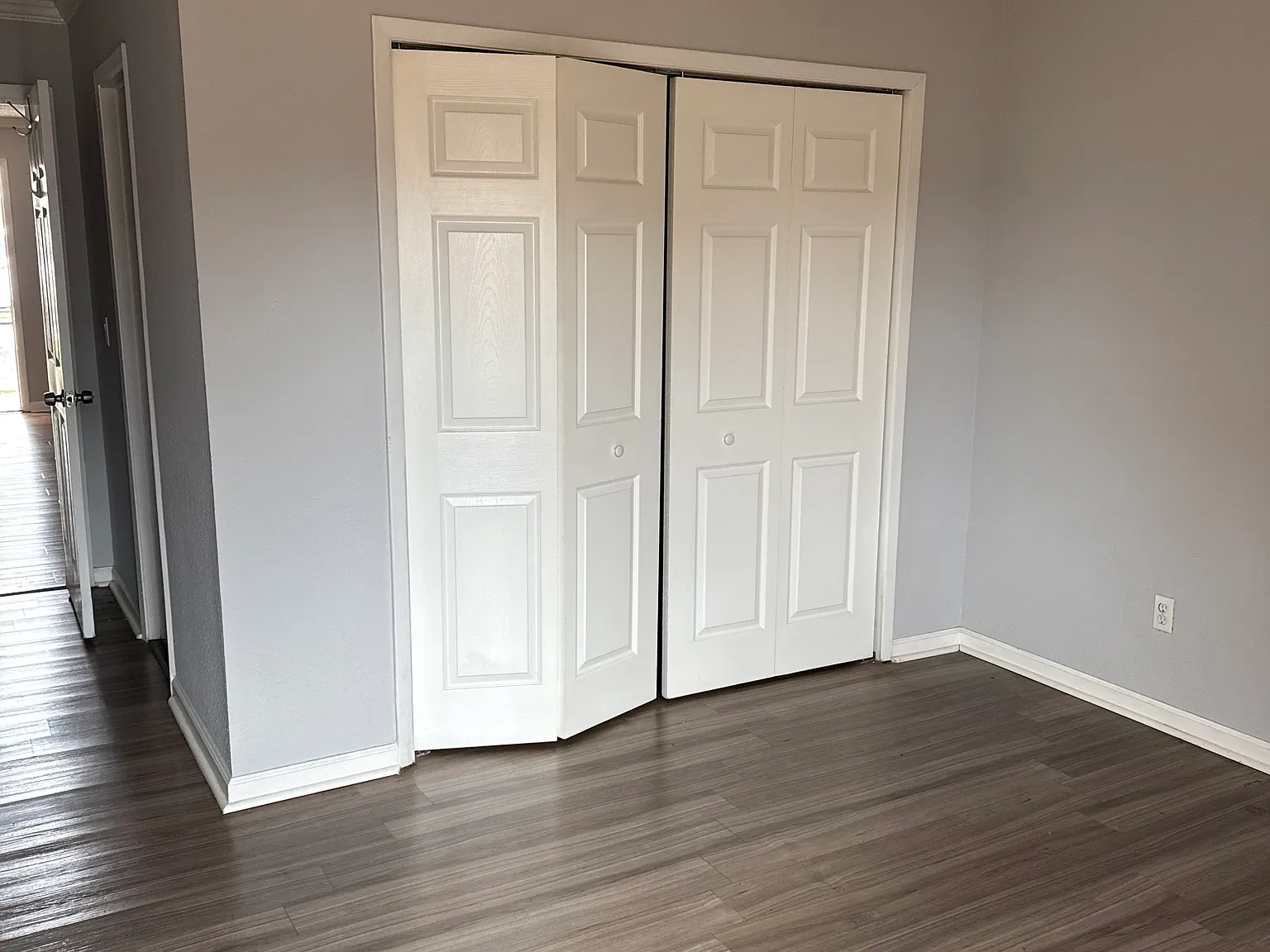 2 bed, 1.5 bath, 1032 sqft, $1,400 — Photo 2