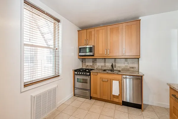 Sold by Ben Bay Realty Co. of Bay Ridge | media 47