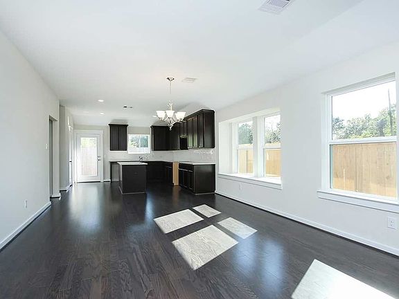 Horizon - Dining Room