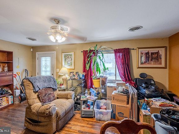 5th image of 9039 Volta St