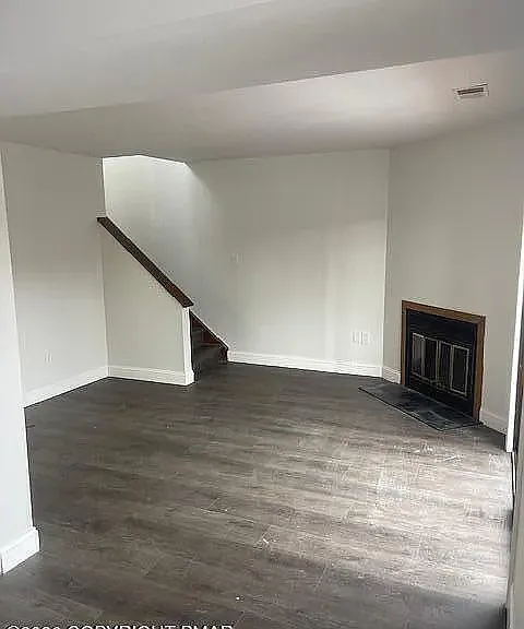 337 Crewe Ct #337 — Photo 3