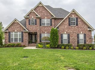327 Savannah Ridge Dr, Murfreesboro, TN 37127