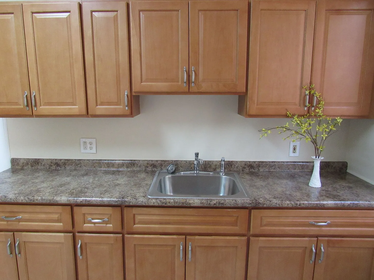 The Regis West Orange — Photo 3