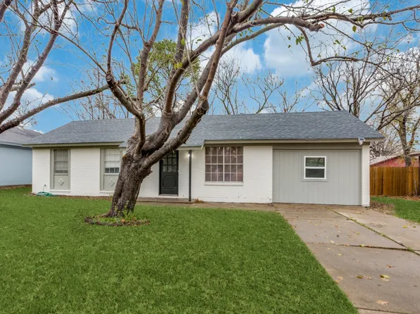636 Cheltenham Dr, Everman, TX 76140