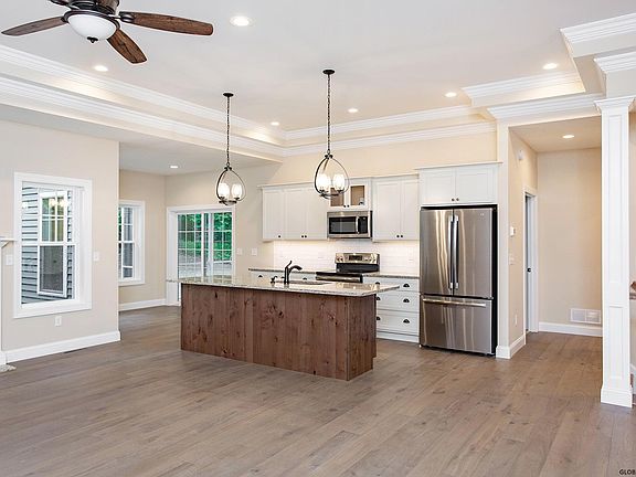 3rd image of 206 Patriot Hill Dr
