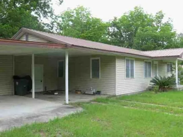 714 S Canal St, Kingsland, GA 31548