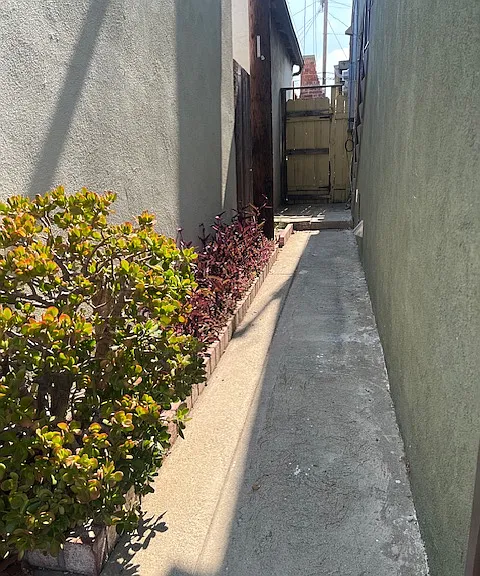 912 Westmont Dr #B — Photo 10