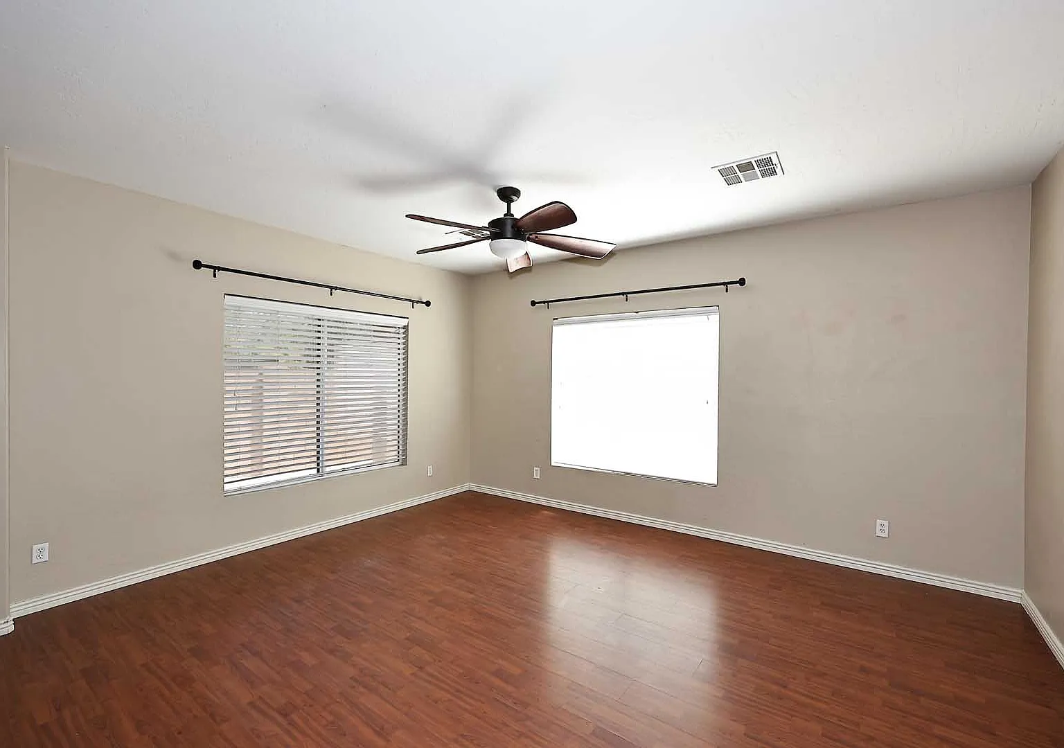 3 bed, 1670 sqft, $2,100 — Photo 4