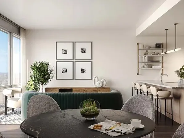 164 N Peoria St, Chicago, IL