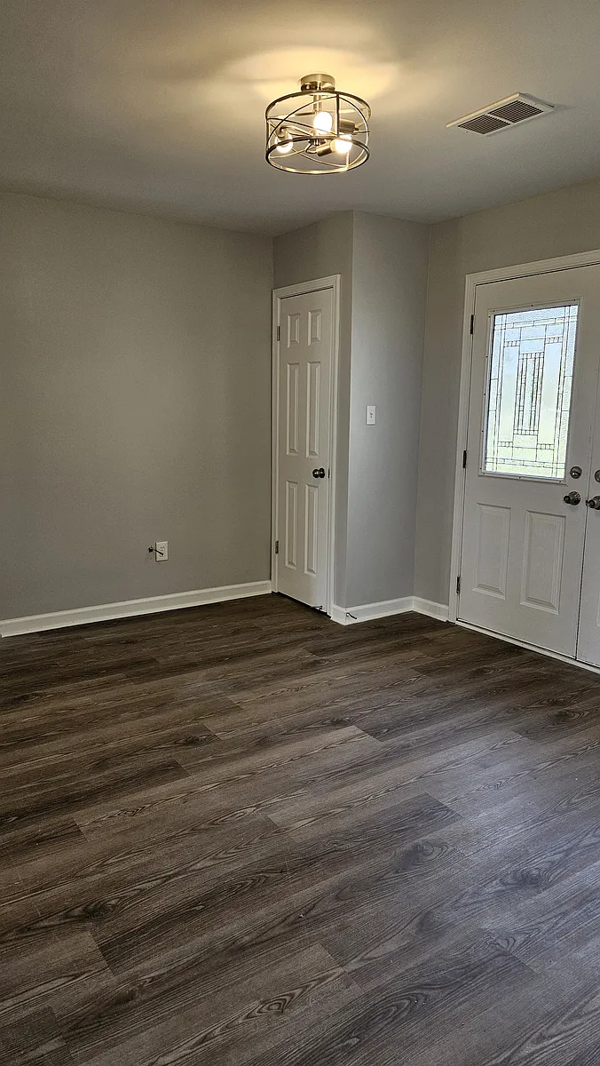 Building Photo - 5465 Cedar Ridge Dr