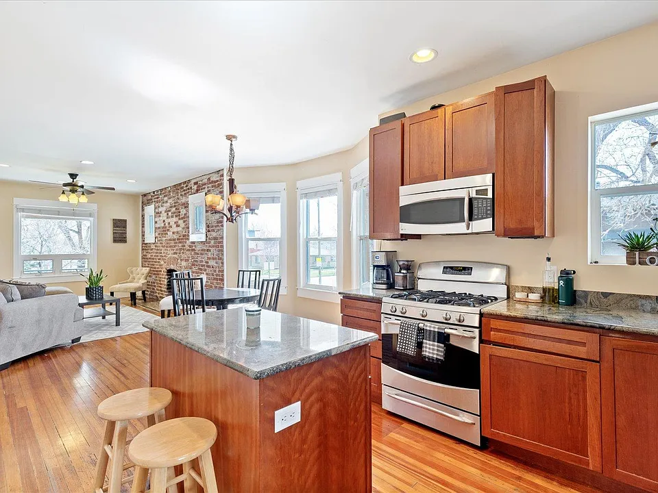 3349 W 25th Ave