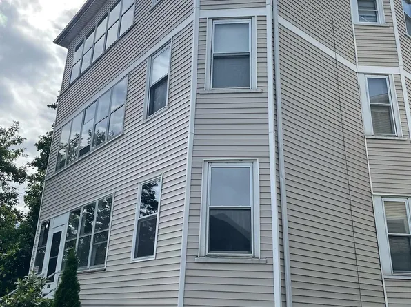 124 Dorchester St #1, Worcester, MA 01604