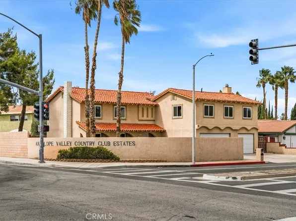 39601 Country Club Dr, Palmdale, CA 93551