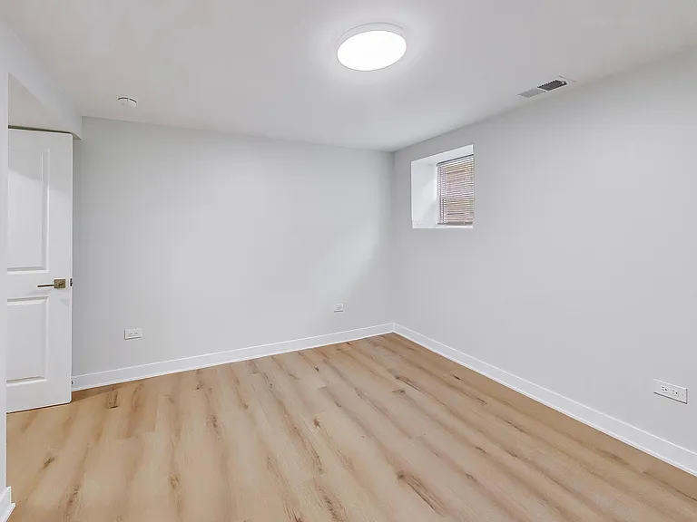 5222 N Christiana Ave #G — Photo 17
