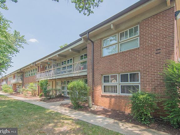 2nd image of 7402 18th Ave #12