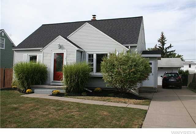 1st image of 121 Canterbury Ln