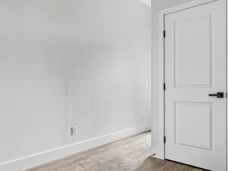 1515-19 W Dauphin St #8 — Photo 8