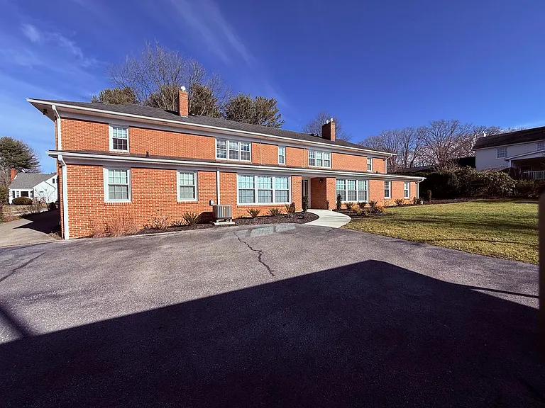 2 Bedroom/1 Bath and 3 Bedroom/2 Bath Quadplex — Photo 46