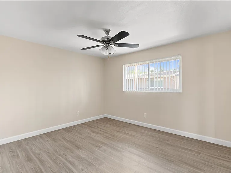 Park View Apartments- Riverside, CA — Photo 10