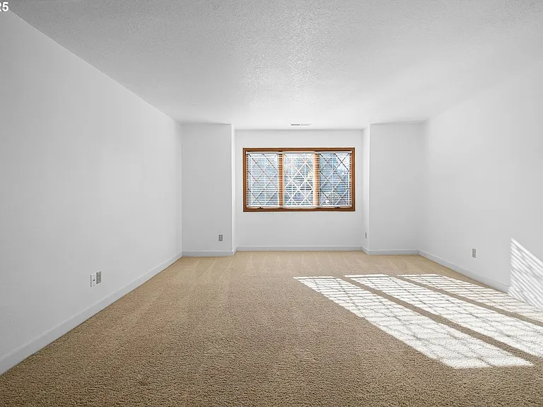 13187 NW Burton St — Photo 28