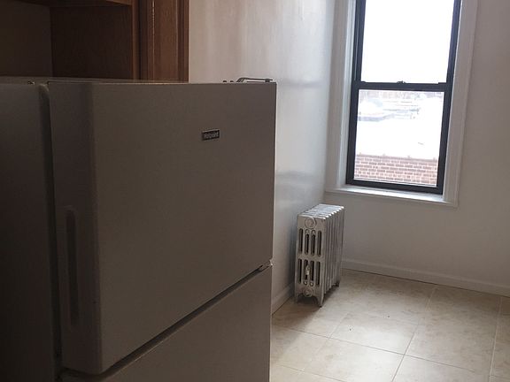 2nd image of 3407 32nd St #4D